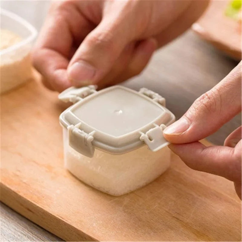 4PC/SET Mini Squeeze Bottle Lunch Box Plastic Condiment Bottle Ketchup Salad Dressing Condiment Portable Food Container