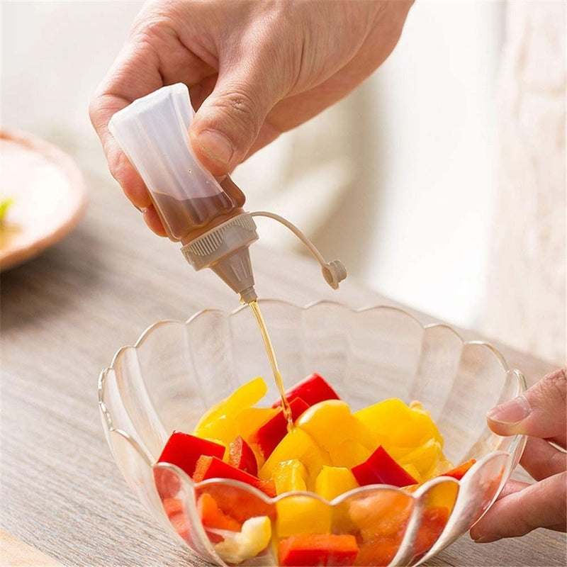 4PC/SET Mini Squeeze Bottle Lunch Box Plastic Condiment Bottle Ketchup Salad Dressing Condiment Portable Food Container