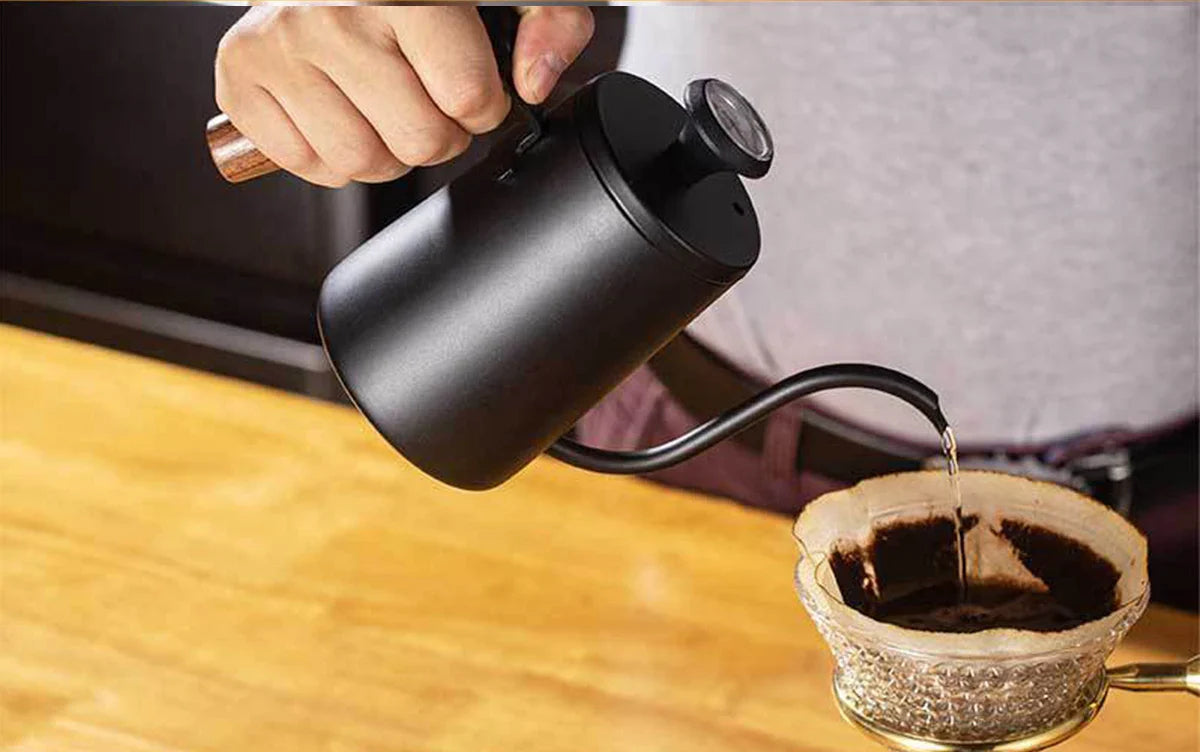 580ml Stainless Steel Drip Coffee Pot Nonstick Gooseneck Drip Coffee Pot Wooden Handle Coffee Pot with Thermometer