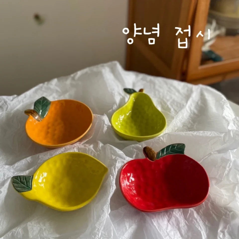 Cute fruit plate household underglaze small condiment dish ceramic soy sauce vinegar hot pot barbecue dipping snack