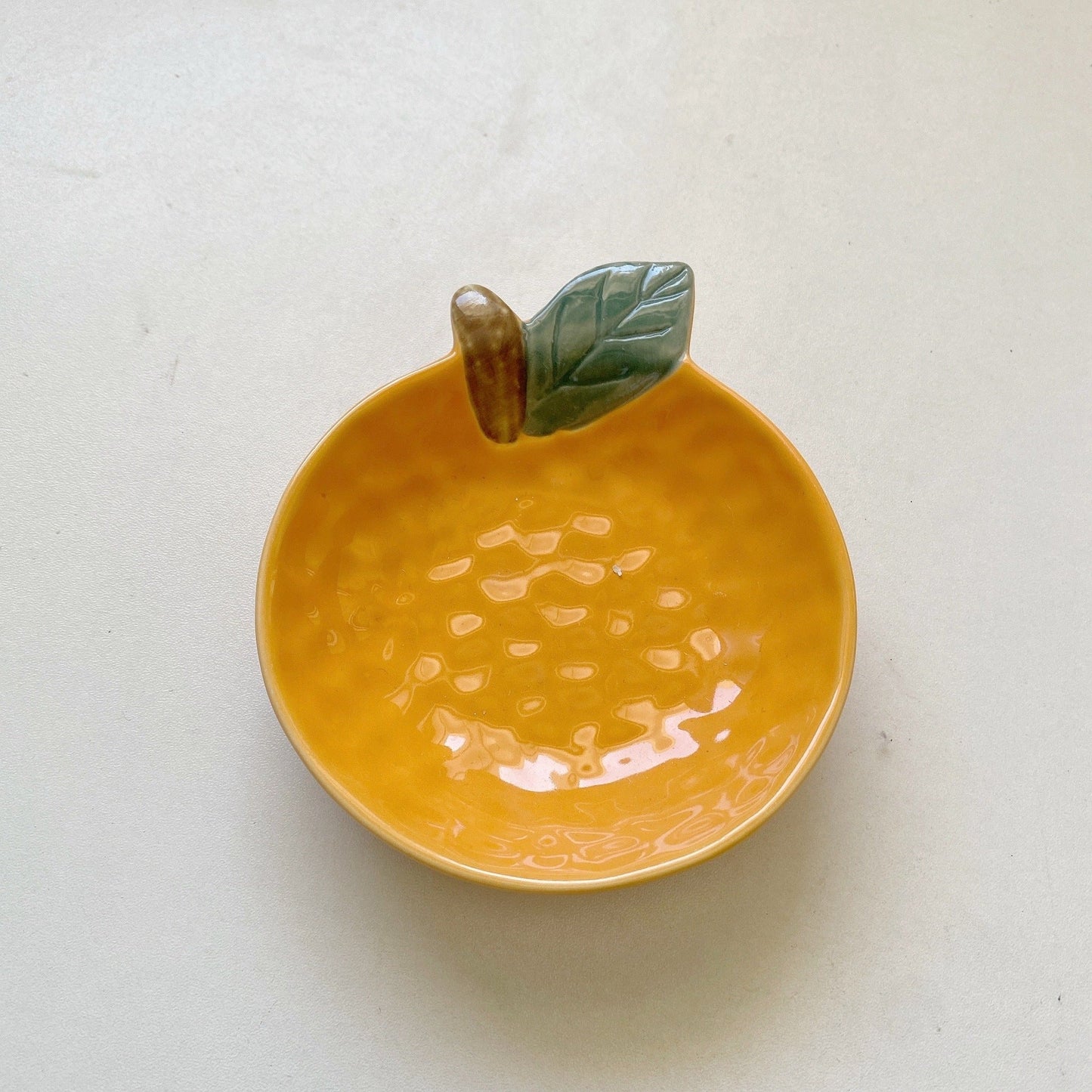 Cute fruit plate household underglaze small condiment dish ceramic soy sauce vinegar hot pot barbecue dipping snack