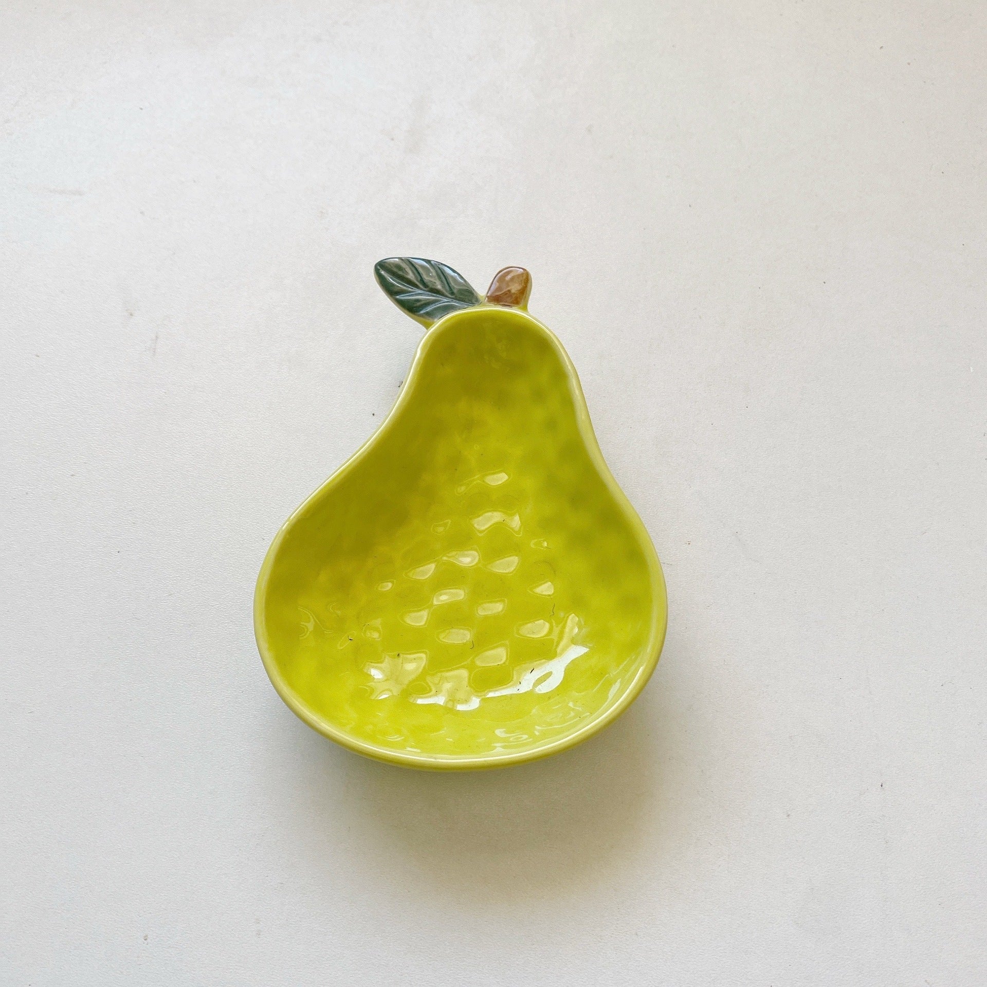 Cute fruit plate household underglaze small condiment dish ceramic soy sauce vinegar hot pot barbecue dipping snack