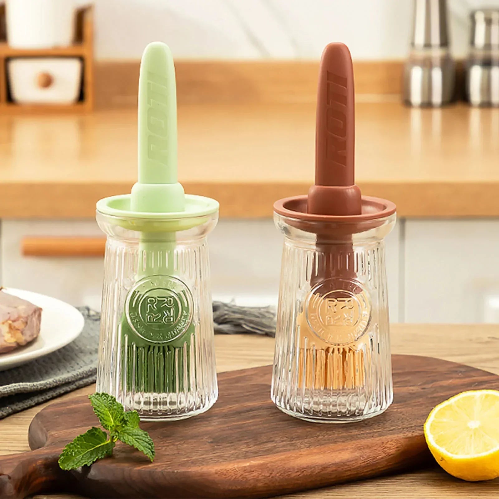 Kitchen Oil Dispenser with Brush Oil Bottle With Silicone Brush for Cooking Vinegar Sauce BBQ Grill Frying