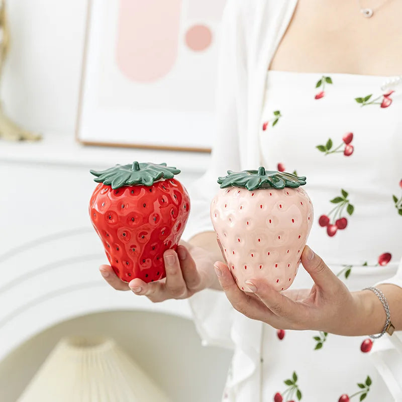 Strawberry shaped ceramic jar food storage jar tea jar sealed tea coffee jar spice nut snack sugar salt storage jar